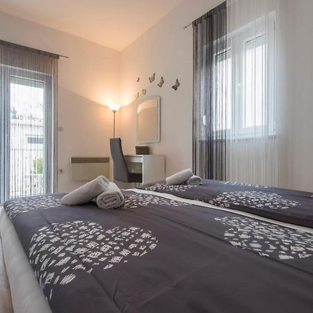 זאדאר Apartman Miki Borik מראה חיצוני תמונה
