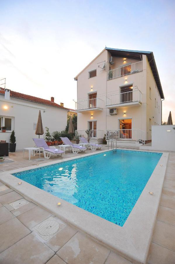 זאדאר Apartman Miki Borik מראה חיצוני תמונה