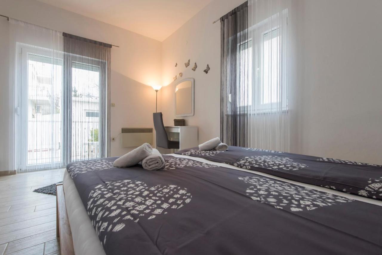 זאדאר Apartman Miki Borik מראה חיצוני תמונה